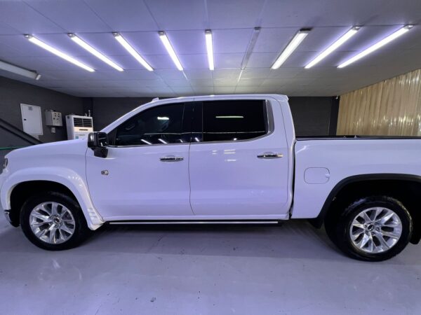 Chevrolet Silverado 2021 White