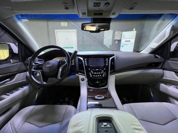 Cadillac Escalade (Left Hand Drive - American Import)